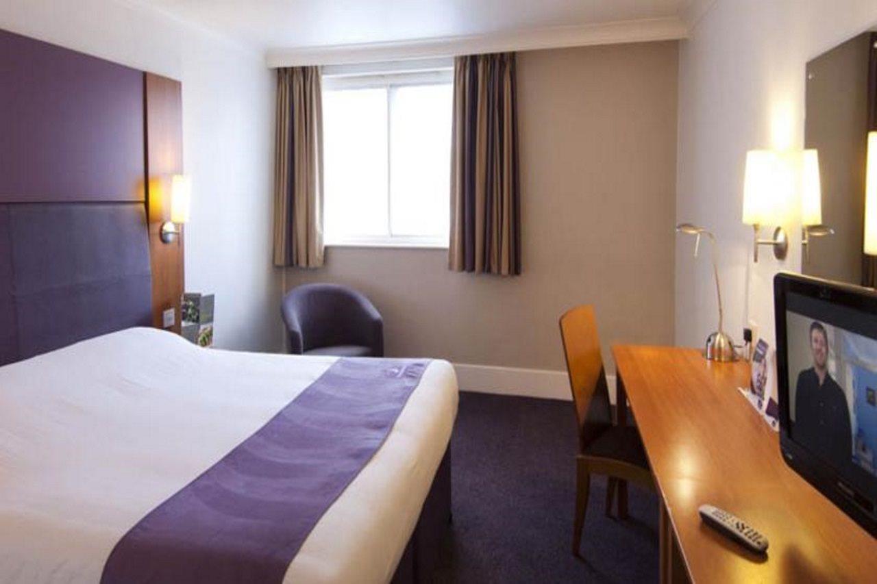 Premier Inn Liverpool Albert Dock Exterior photo